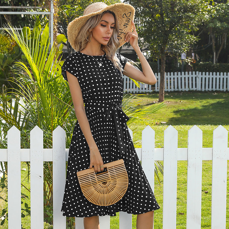 Vestido de verano de lunares y manga corta para mujer